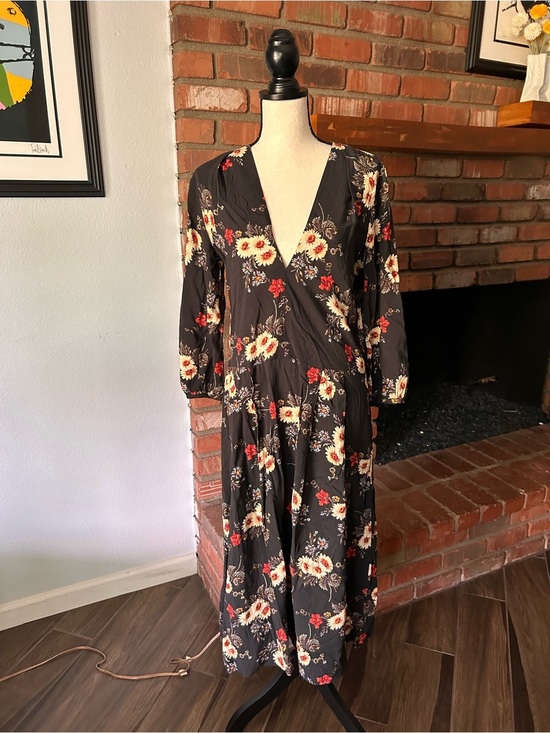 The Odells Dresses & Skirts - Anthropologie The Odells Daisy Floral Midi Dress Sz S